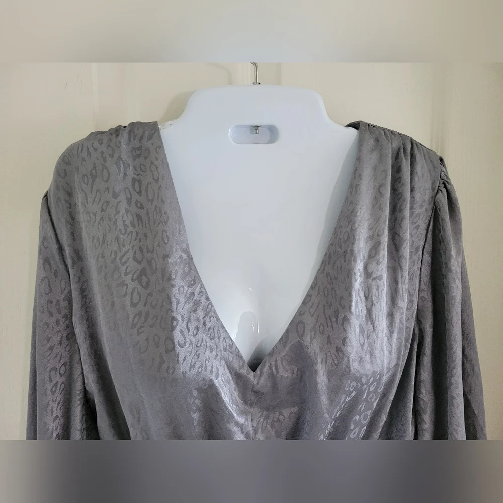 ✨️HP✨️Sage The Label | Anthro | NWT Wild Thoughts Silver Jacquard Leopard Dress - Picture 8 of 16